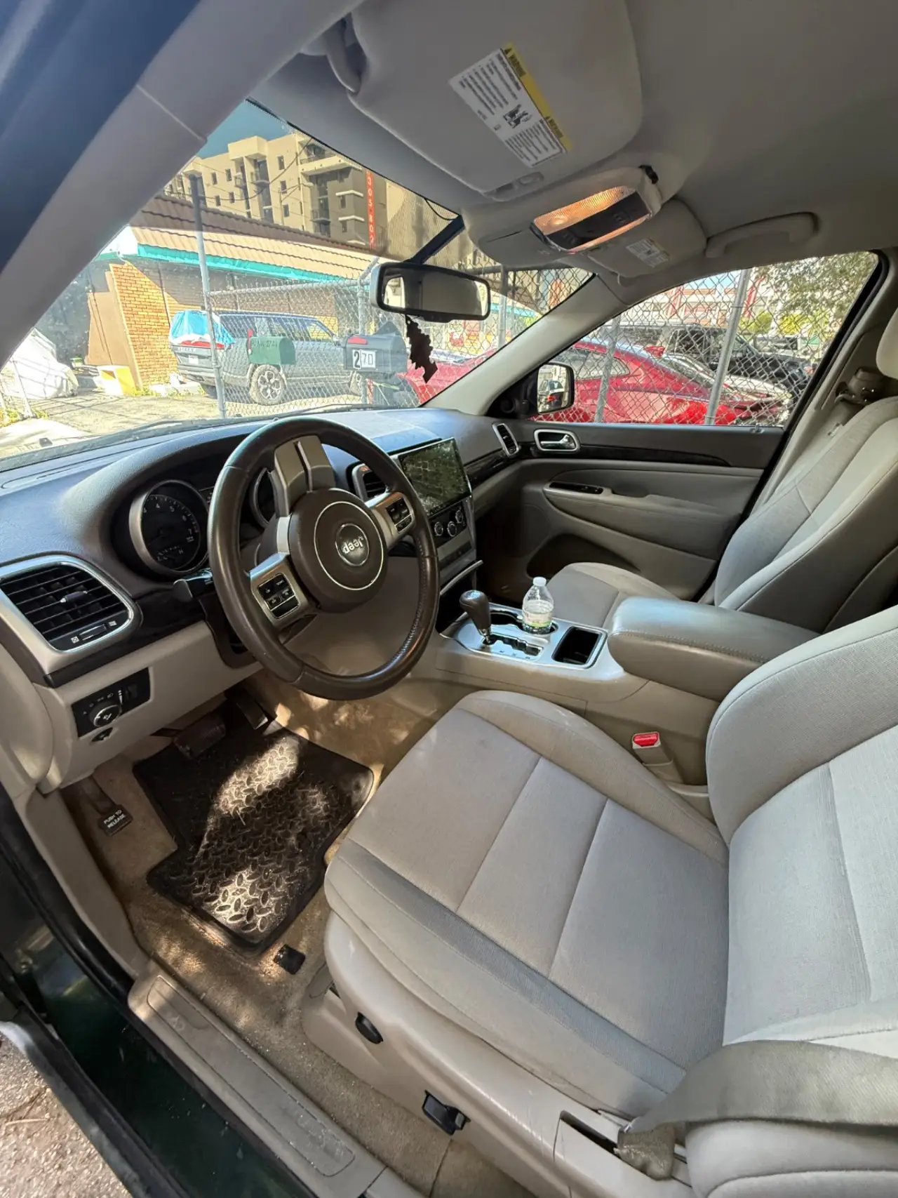 2011 Jeep Grand Cherokee Photo 7